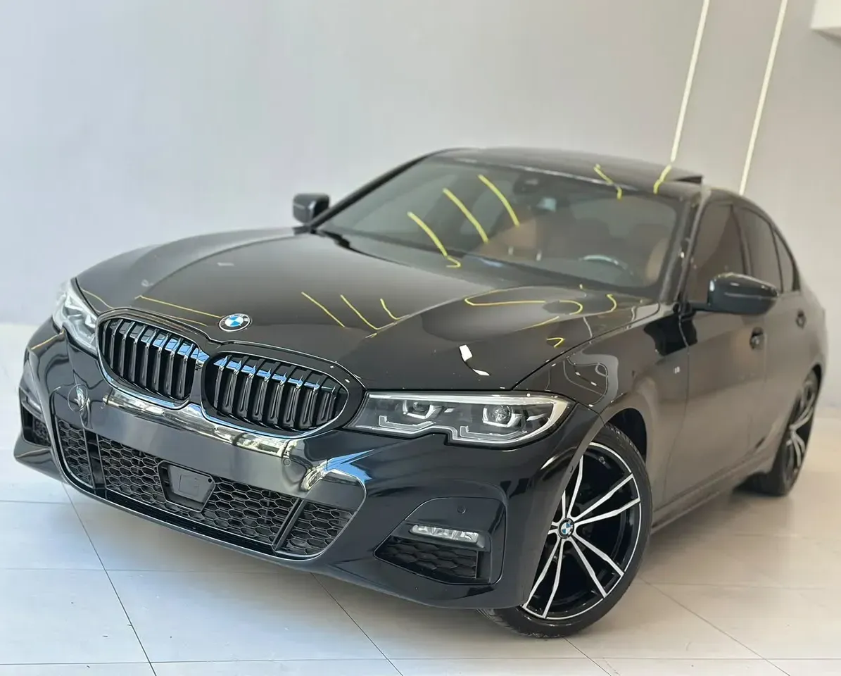 BMW 330i — fotografia real da unidade